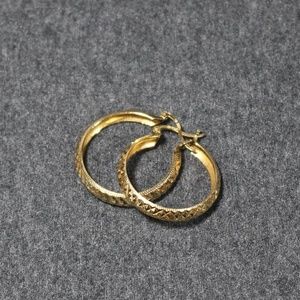 925 gold plated sterling silver textured hoop pierced earrings